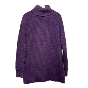 RALPH LAUREN SWEATER SIZE M. PURPLE